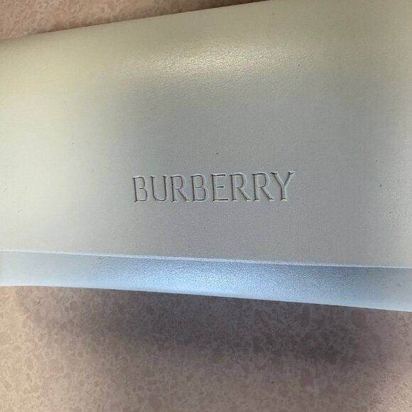 Burberry Glasses Case - Picture 3 of 3